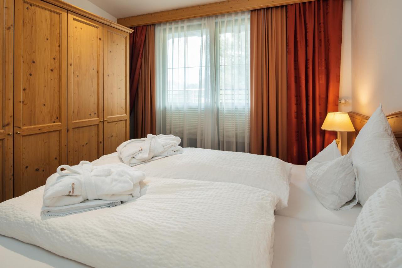 Hotel Garni Alpenruh-Micheluzzi سيرفاوس المظهر الخارجي الصورة