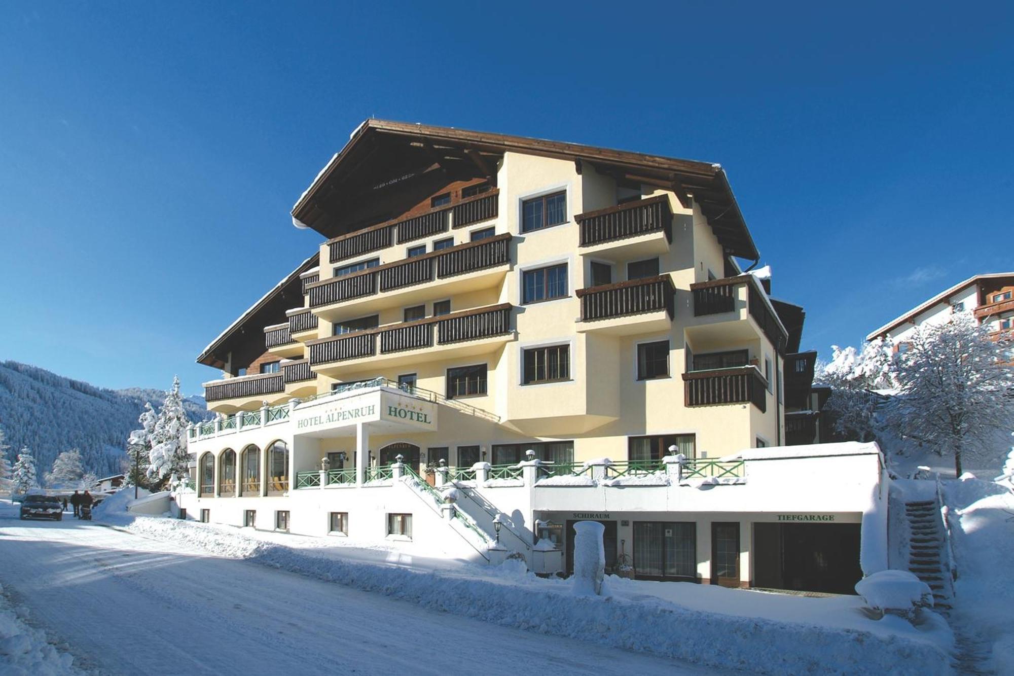Hotel Garni Alpenruh-Micheluzzi سيرفاوس المظهر الخارجي الصورة