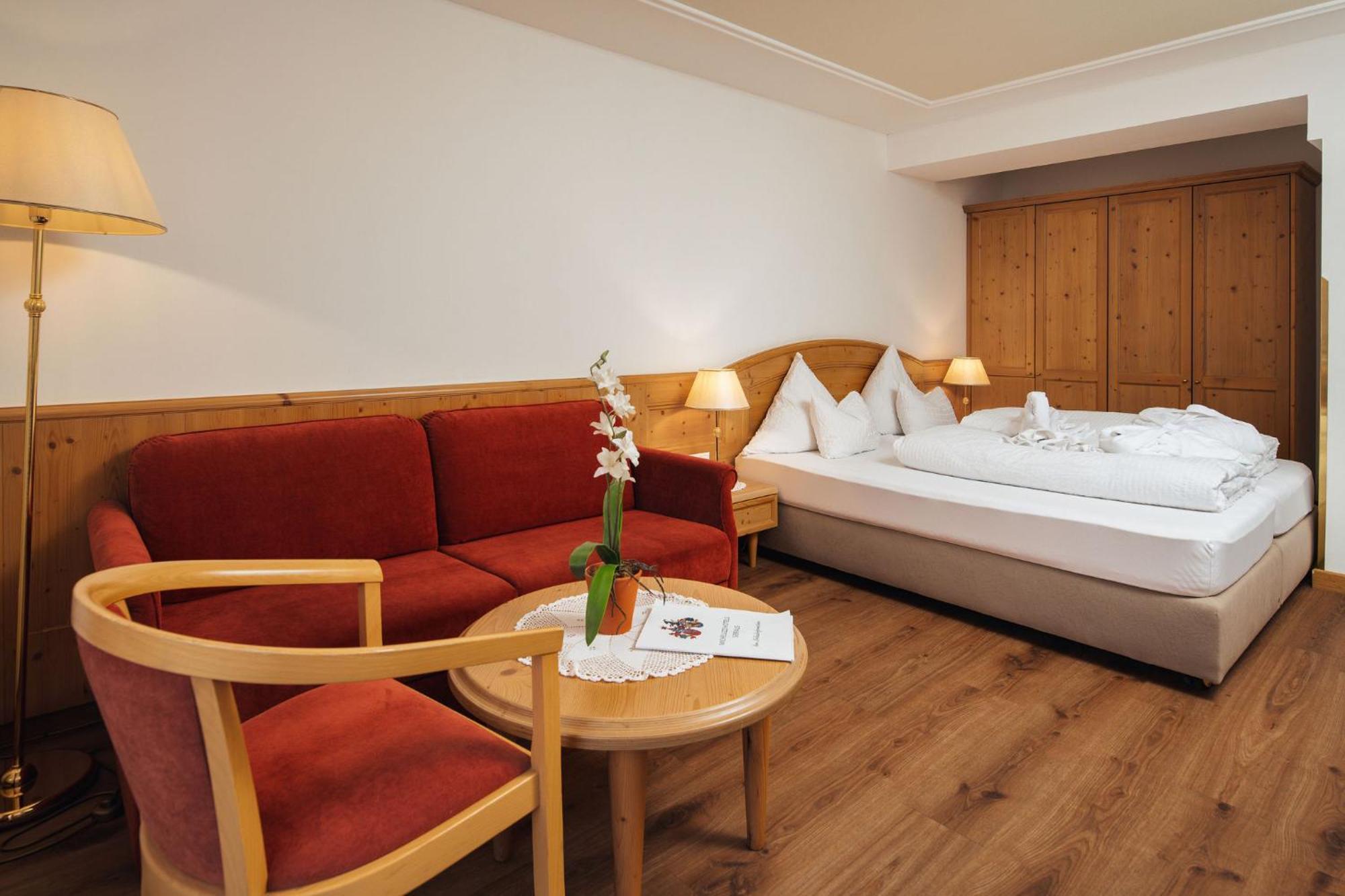 Hotel Garni Alpenruh-Micheluzzi سيرفاوس المظهر الخارجي الصورة