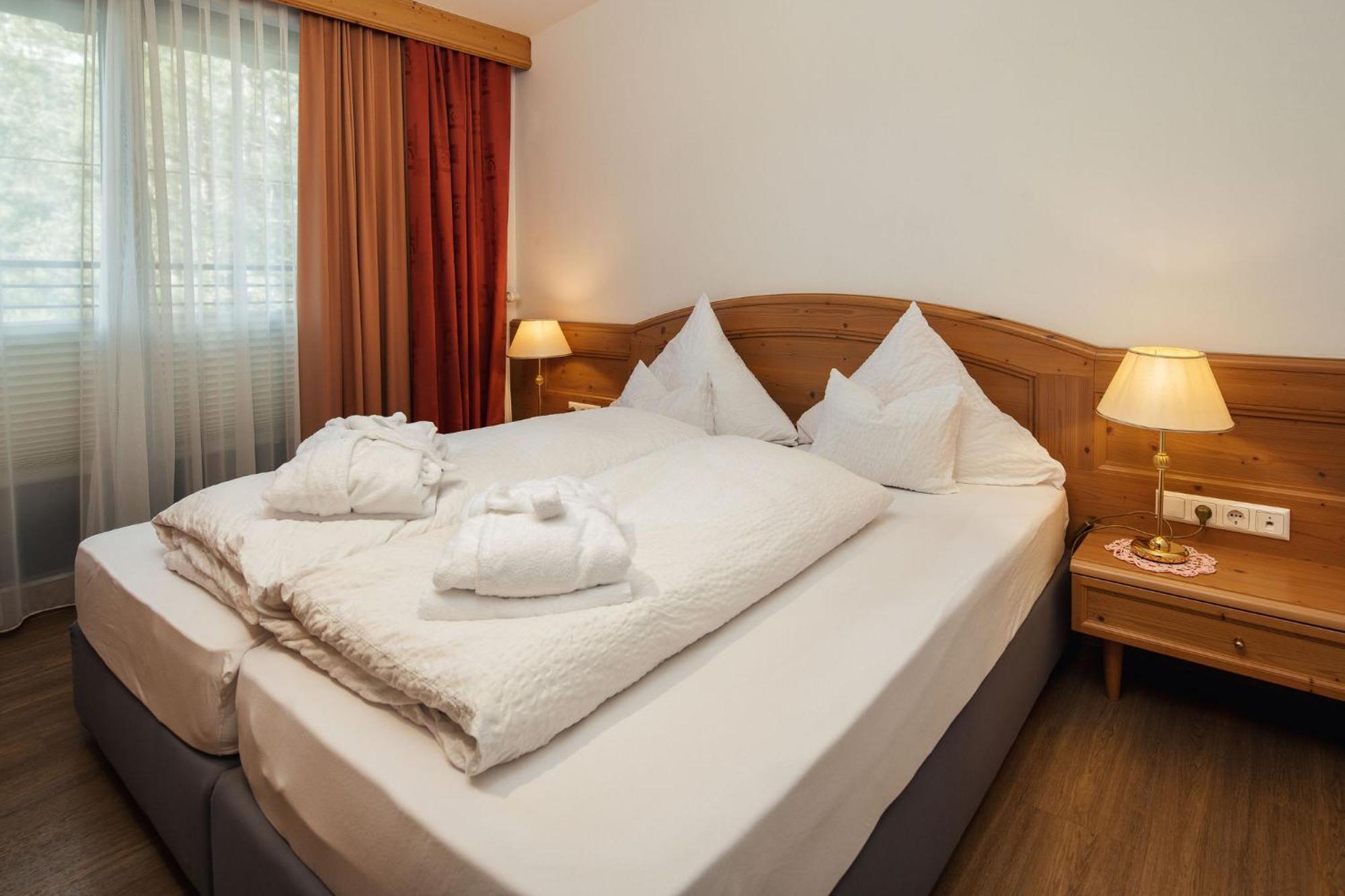 Hotel Garni Alpenruh-Micheluzzi سيرفاوس المظهر الخارجي الصورة