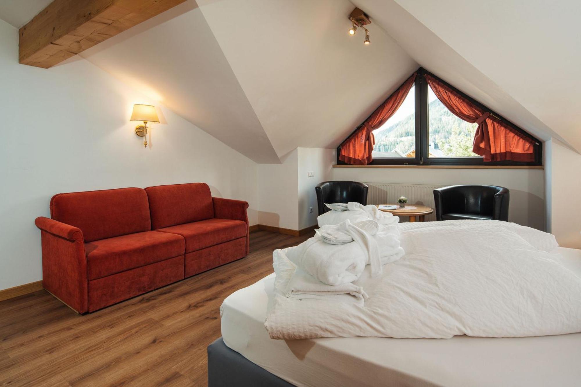 Hotel Garni Alpenruh-Micheluzzi سيرفاوس المظهر الخارجي الصورة